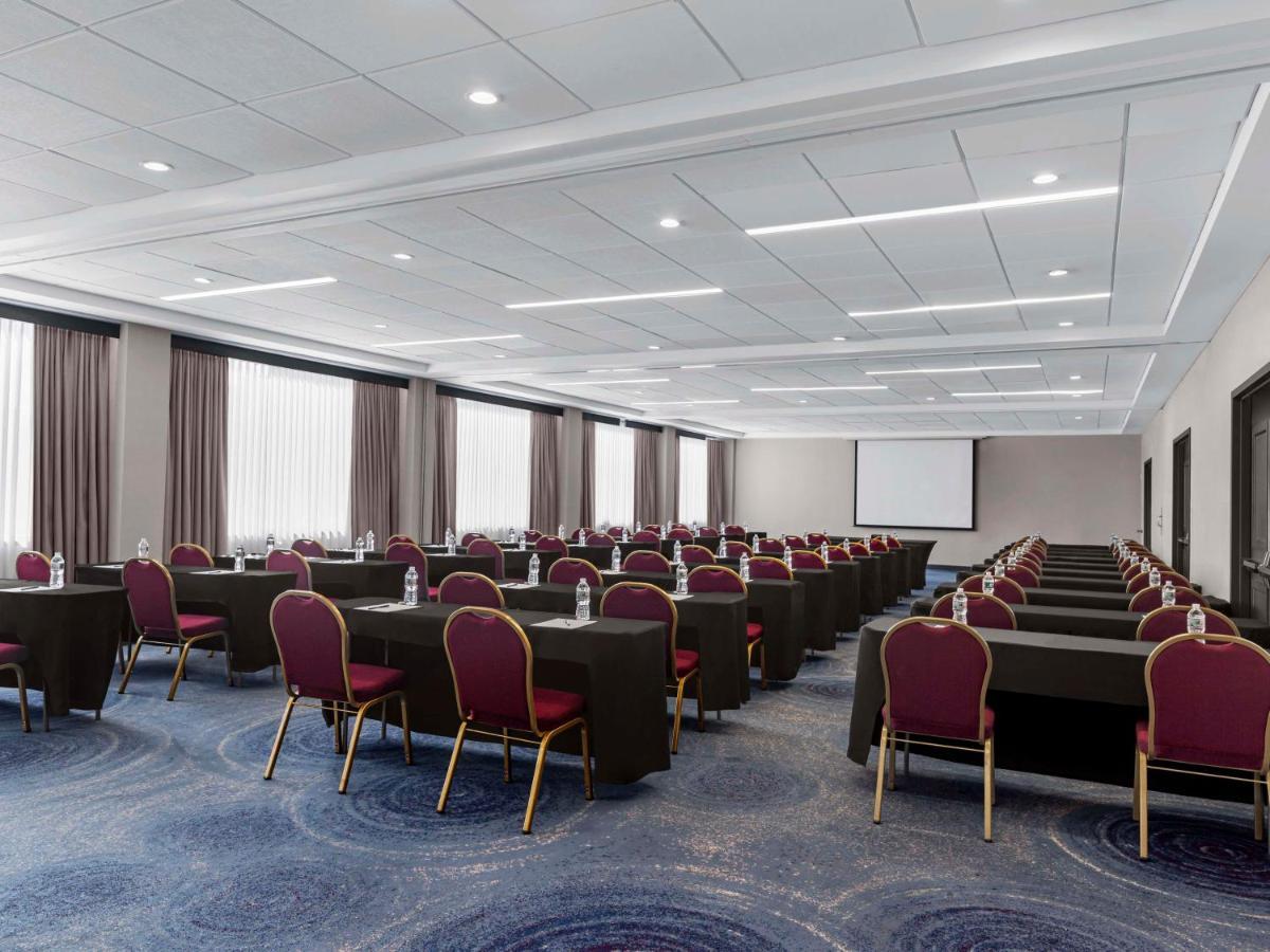 Doubletree By Hilton Fort Lee/George Washington Bridge Buitenkant foto