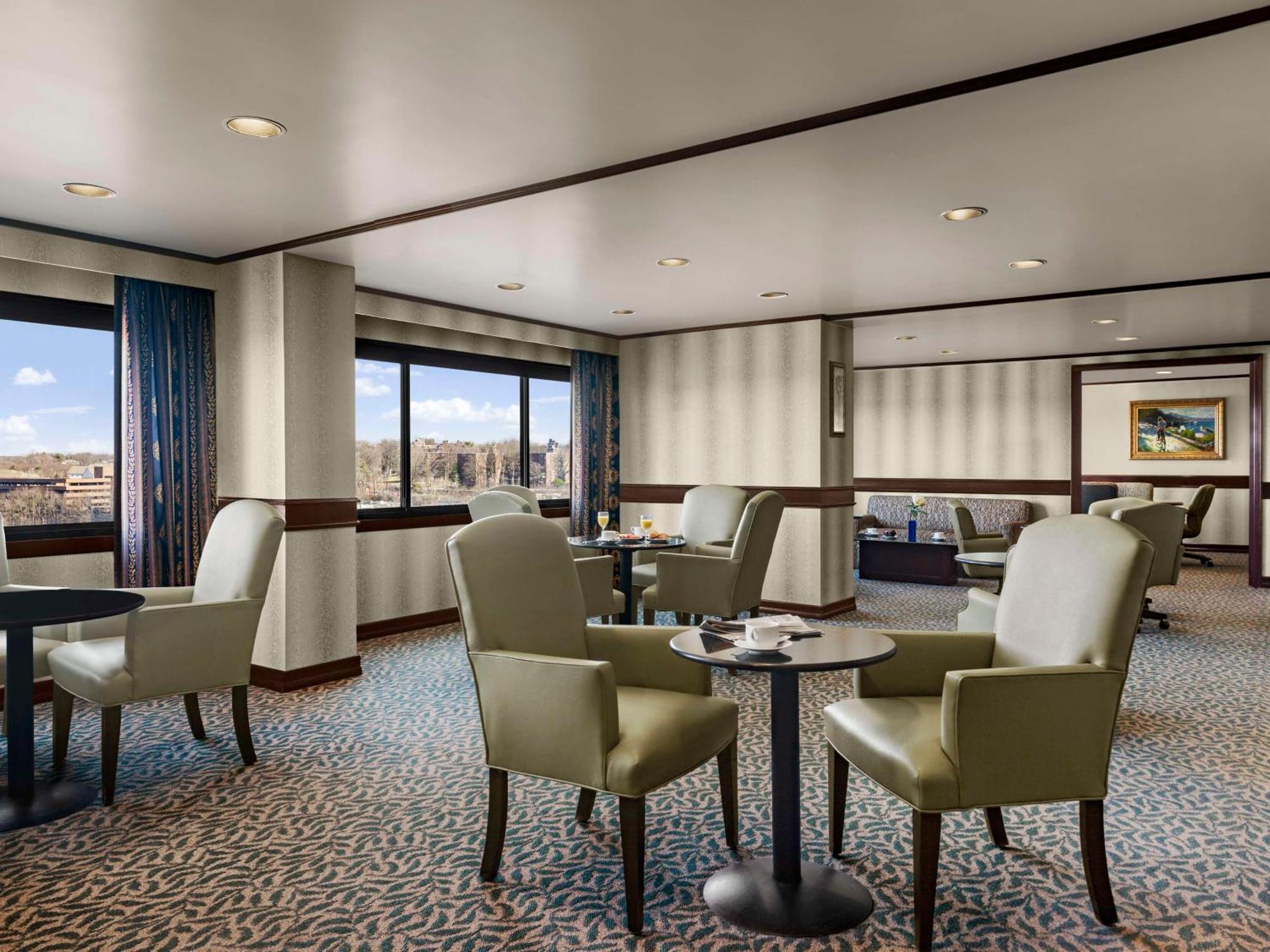 Doubletree By Hilton Fort Lee/George Washington Bridge Buitenkant foto