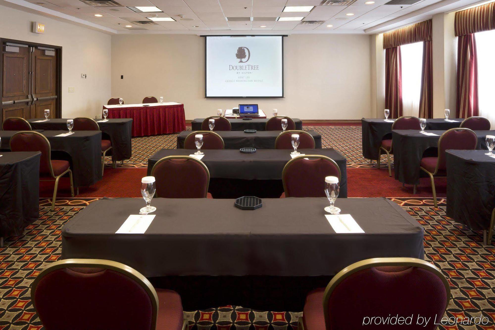 Doubletree By Hilton Fort Lee/George Washington Bridge Buitenkant foto